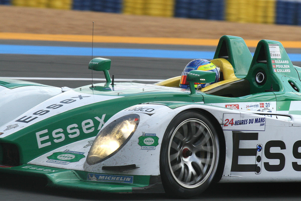 Porsche RS Spyder -Casper Elgaard, Kristian Poulsen & Emmanuel Collard exits Dunlop Chicane at the 2009 Le Mans (55066290772).jpg