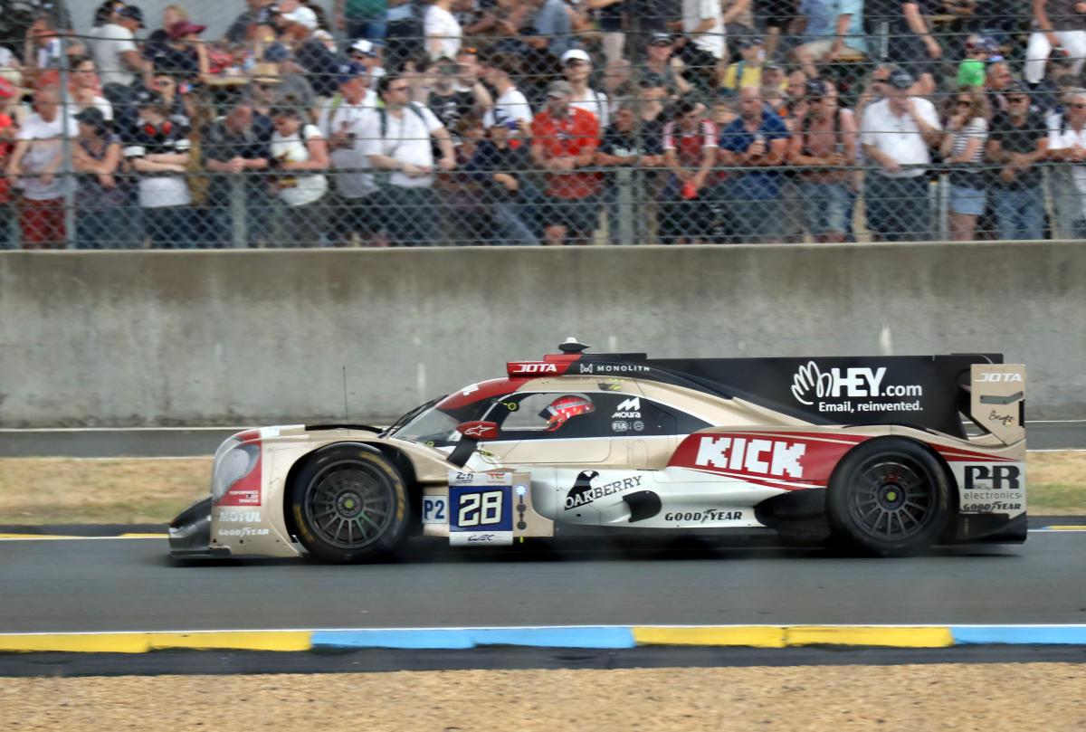 Oreca 07 - David Heinemeier-Hanson, Oliver Rasmussen & Pietro Fittipaldi approaching Dunlop Chicane at the 2023 Le Mans (53368697028).jpg