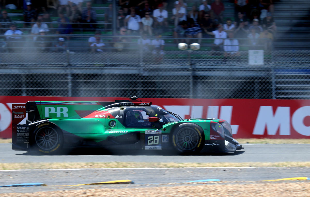 Oreca 07 - Oliver Rasmussen, Edward Jones & Jonathan Aberdein at Ford Chicane at the 2022 Le Mans (54273155361).jpg